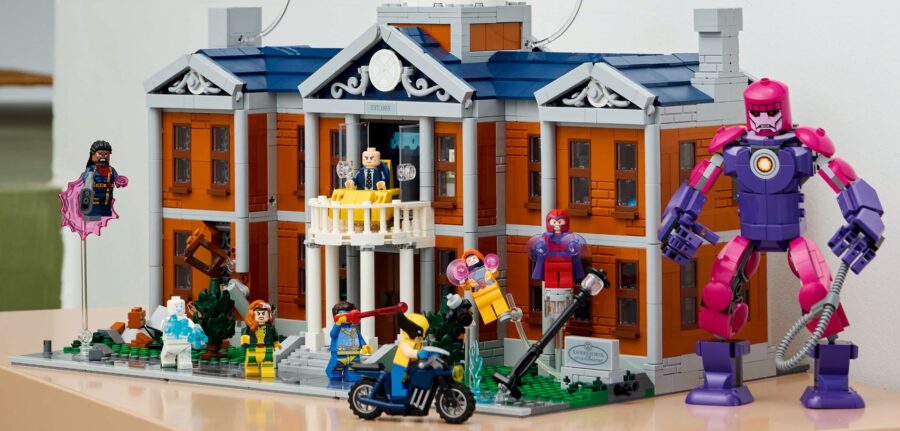 LEGO Marvel X-Men Mansion 76294 November 2024