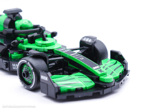 77247 LEGO Speed Champions KICK Sauber F1 Team C44 Race Car New Release Review Brick Banter - March 2025