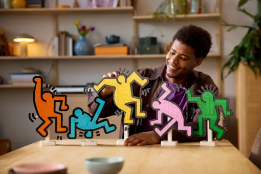 LEGO Art Keith Haring Dancing Figures 31216 New Release Review Brick Banter - May 2025 - 1500 x 1001 - 05