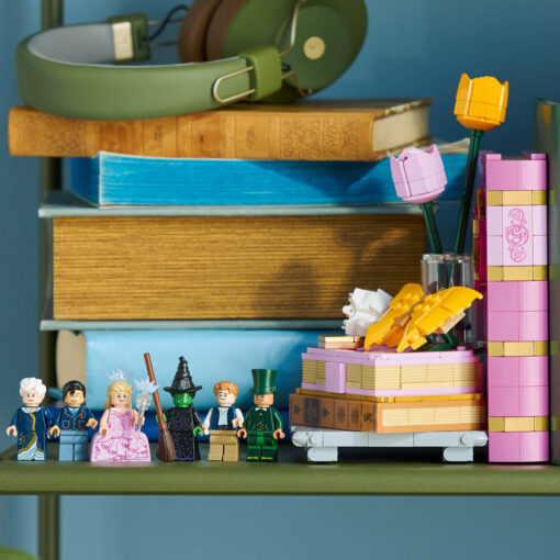 75691 LEGO Wicked Glinda & Elphaba Bookends September 2025 New Release Brick Banter - 1500 x 1500 - 01