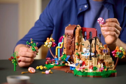 LEGO Ideas Willy Wonka & the Chocolate Factory 21360 New Release Review Brick Banter - 2025